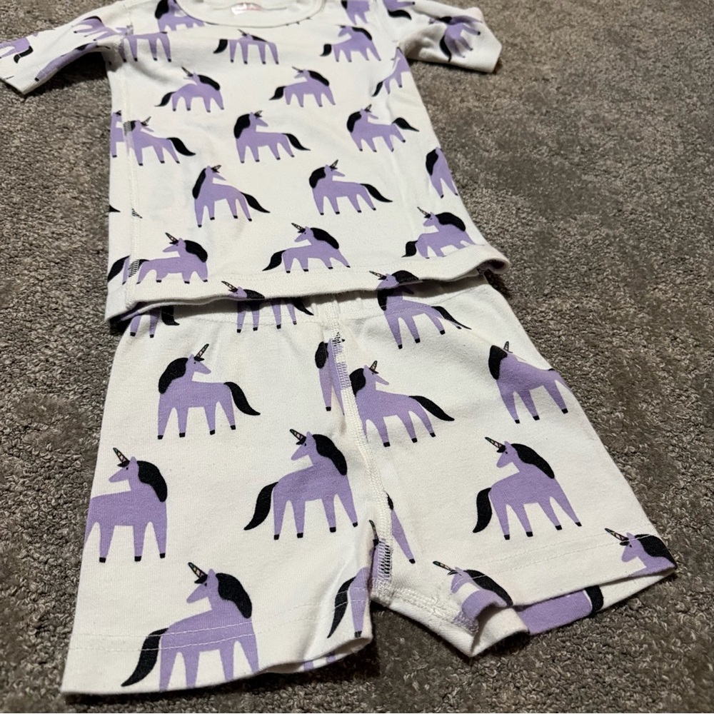 Hanna Anderson 100% organic cotton size 4/4t pajama set short sleeves and shorts - Picture 2 of 6